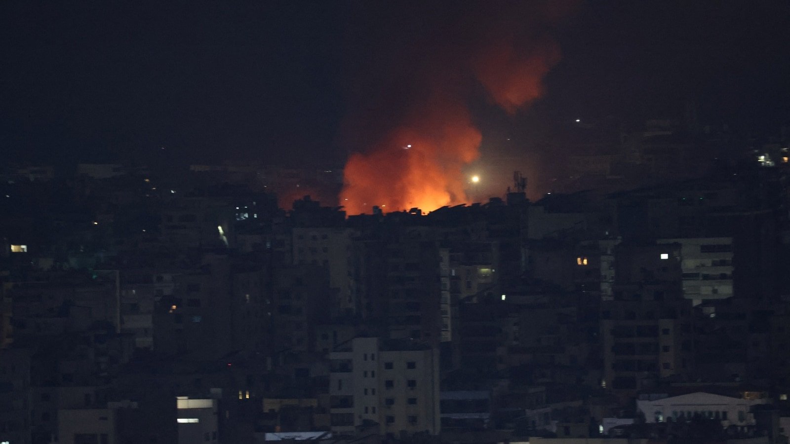 Israel expands bombardment, strikes south Beirut; over 400 Hezbollah fighters killed so far | 10 points | World News