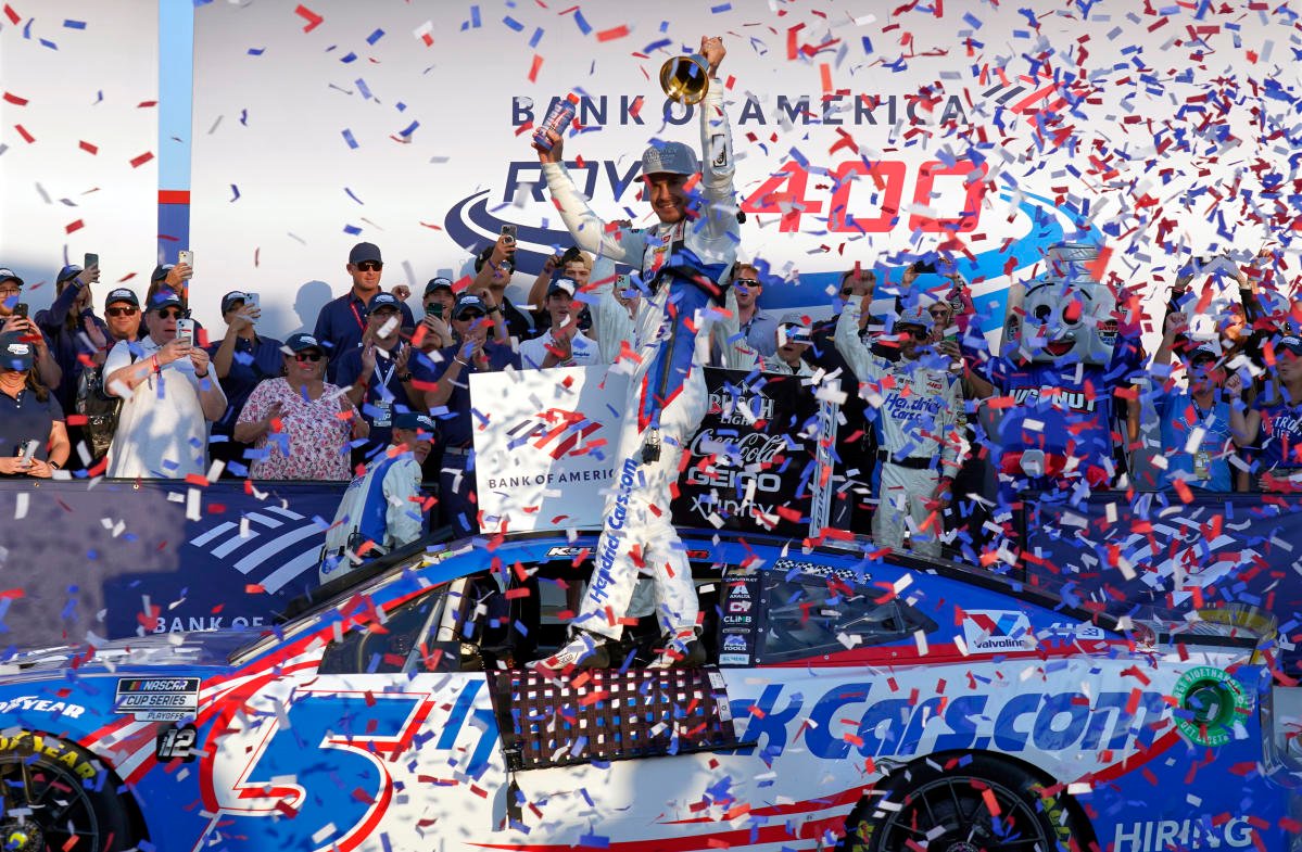 Larson dominates at The Roval to lead all 4 Hendrick cars into next round of NASCAR playoffs