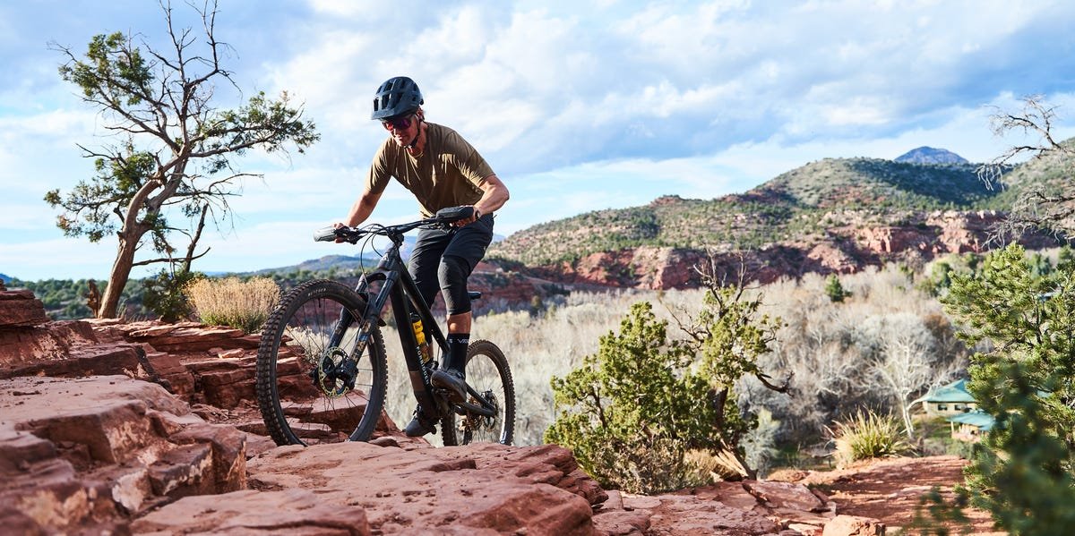 Mountain Biking vs Road Cycling: Gear, Etiquette, Fitness