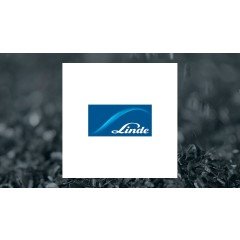Revolve Wealth Partners LLC Buys 96 Shares of Linde plc (NASDAQ:LIN)