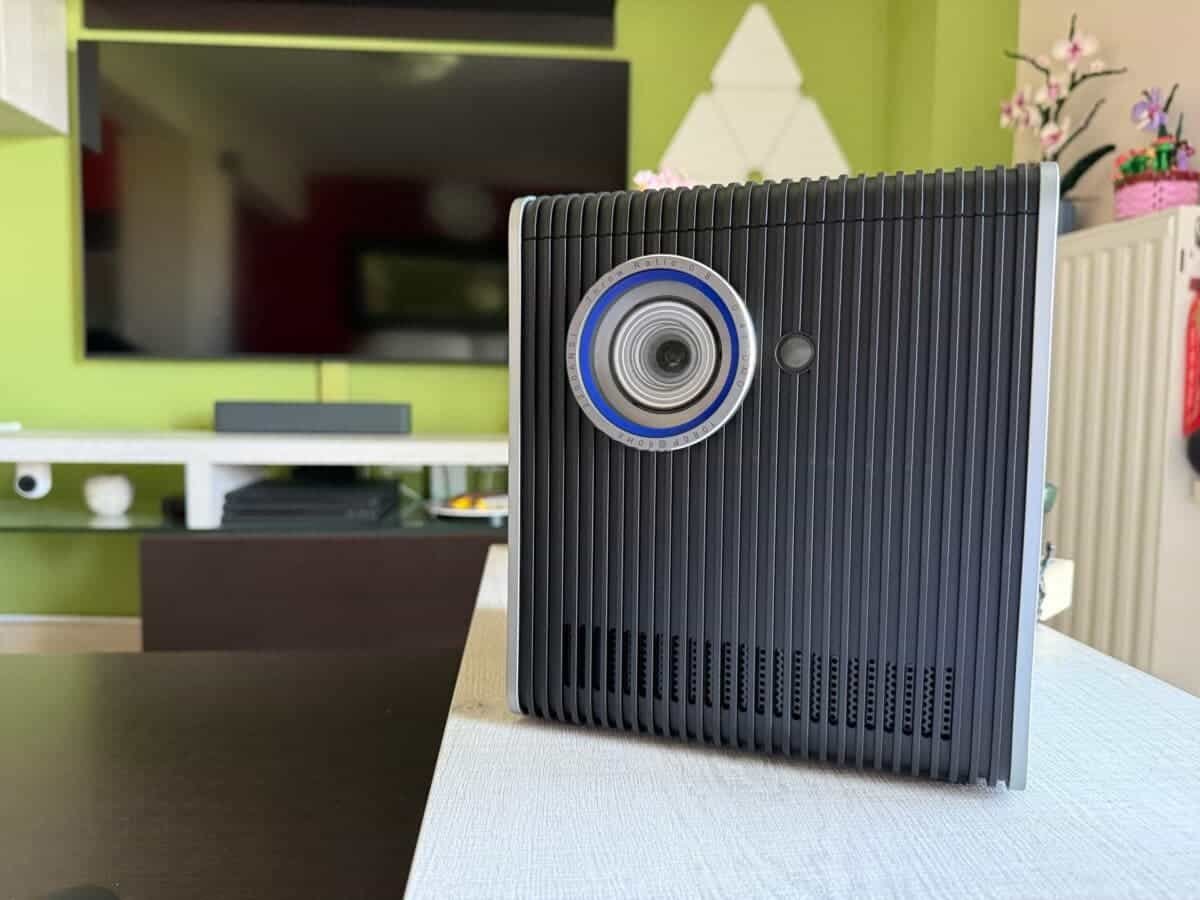 CZUR StarryHub Review: The Ultimate Smart Meeting Projector?