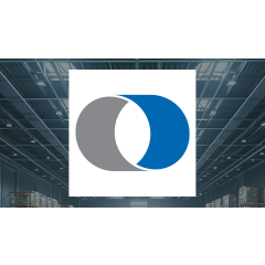 United Rentals (NYSE:URI) Stock Rating Upgraded by Sanford C. Bernstein